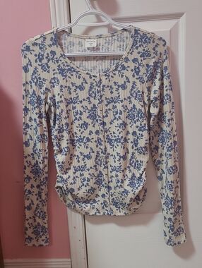 Abercrombie kids Cream Long-Sleeve Floral Button-Front Top with Blue Print